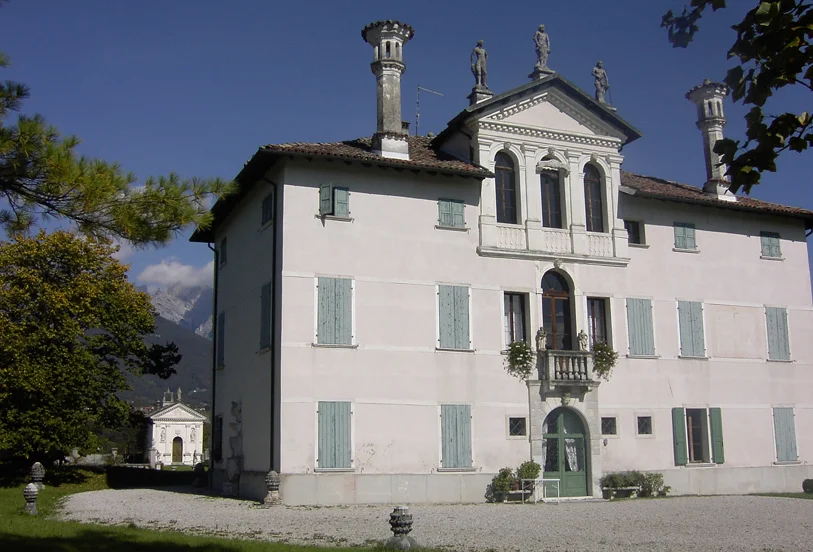 VILLA TAURO