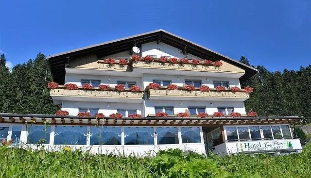 AI TRE PINI