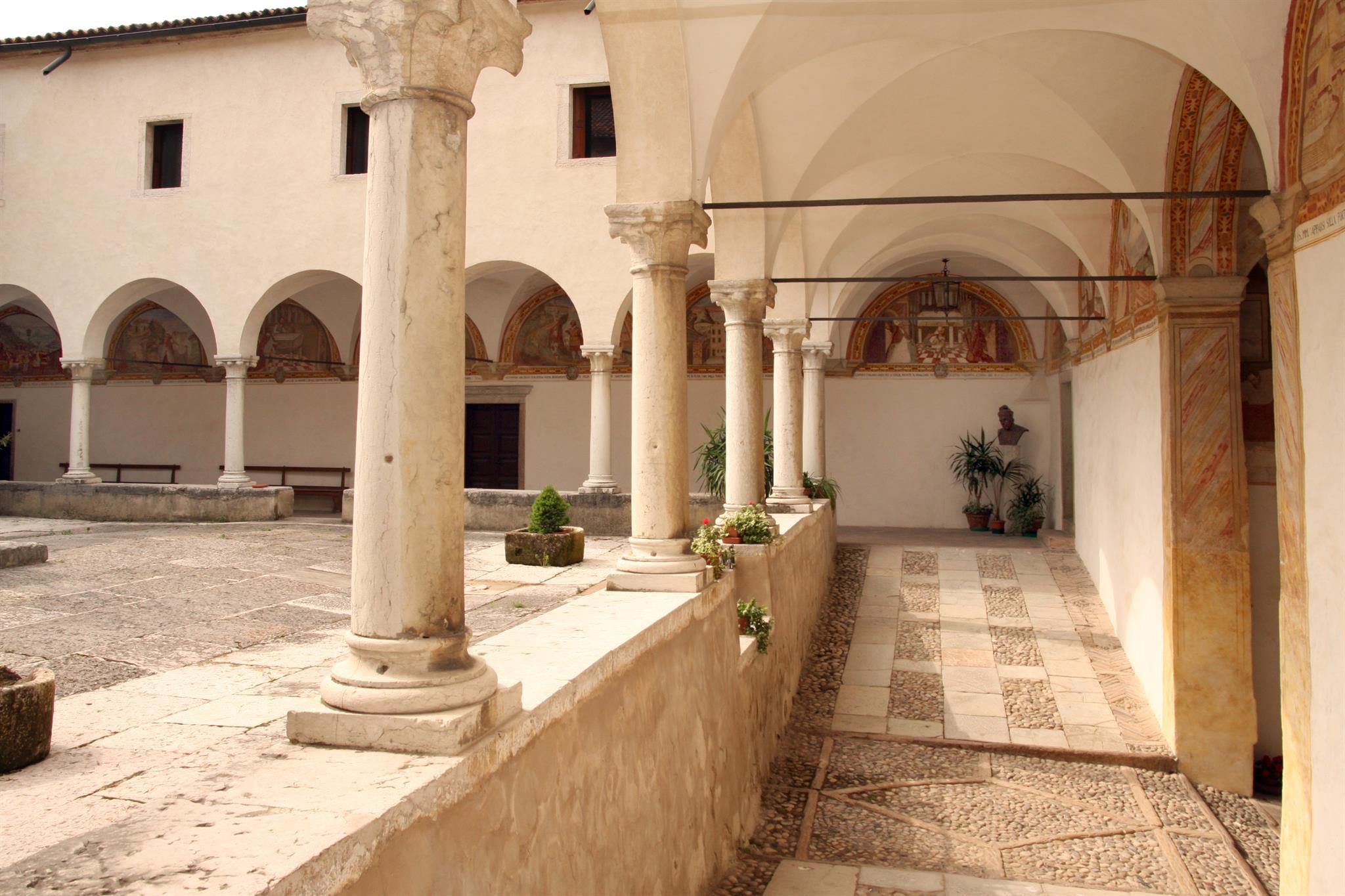 Basilica-Santuario Ss. Vittore e Corona - 3