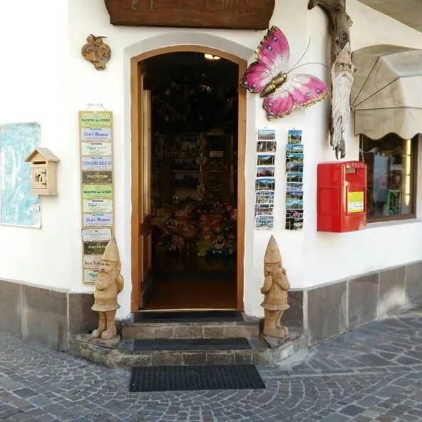 El Gnomo Souvenirs